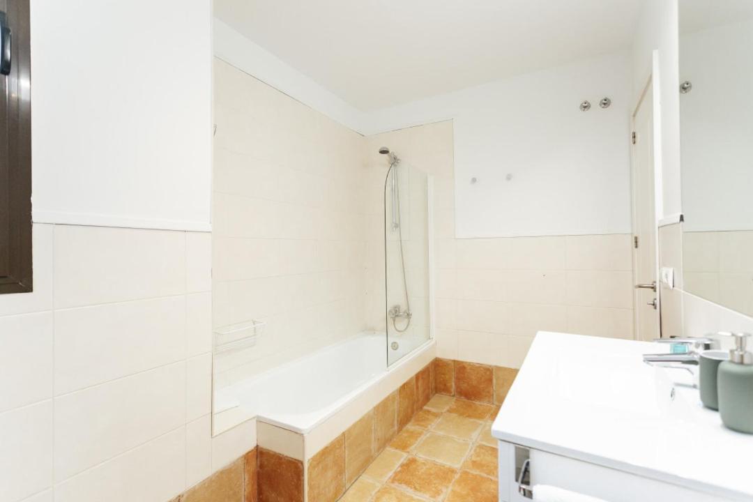 Minty Stay 3Bd Apartment - Triana Seville Ngoại thất bức ảnh